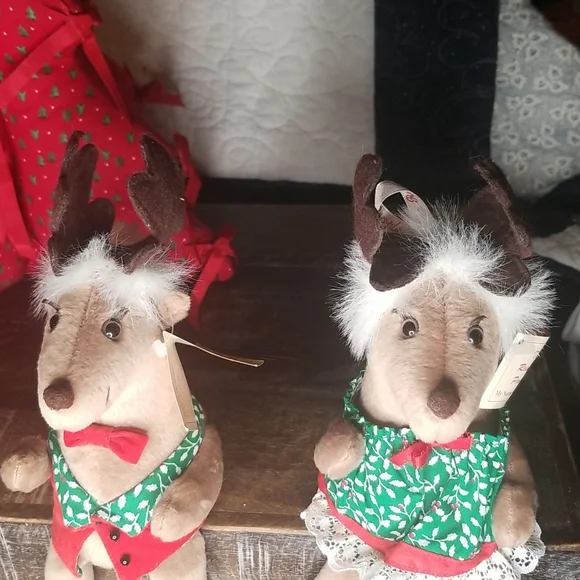 Vintage The Reindeer People Plush Set-Vixen&Victoria-Shelf/Mantle Sitters-9in. - Picture 7 of 7